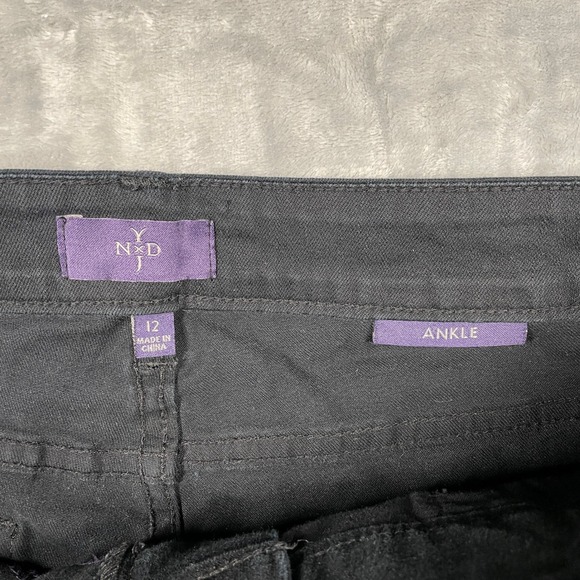 NYDJ Ankle Pants Black Size 12 Womens Slimming Stretch Technology - Picture 6 of 13